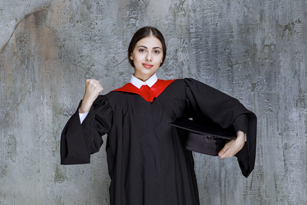 wear doctoral gown 